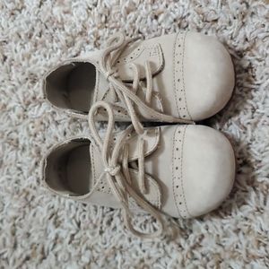 Janie and jack size 6 dress shoes, used in good condition